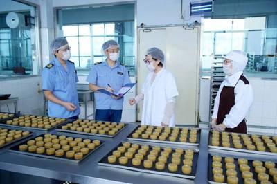 月餅合格嗎?市市場監管局開展中秋國慶食品生產安全專項檢查